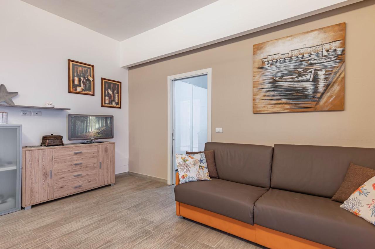 Naxos Bay Flat With Terrace 50 Meters From The Sea Apartment จีอาร์ดีนี นักซอส ภายนอก รูปภาพ