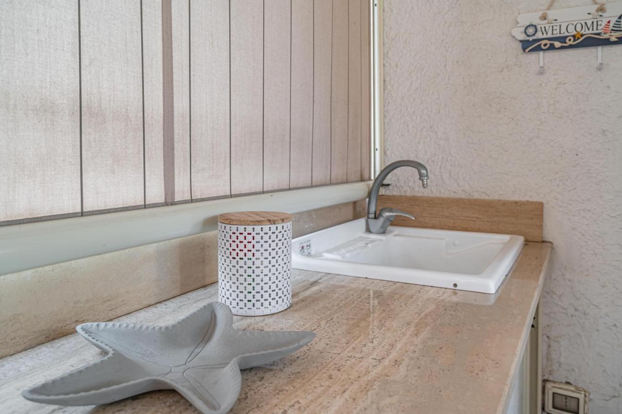 Naxos Bay Flat With Terrace 50 Meters From The Sea Apartment จีอาร์ดีนี นักซอส ภายนอก รูปภาพ