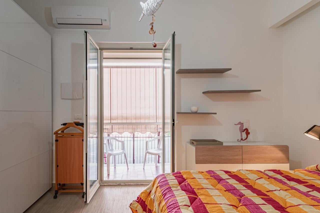 Naxos Bay Flat With Terrace 50 Meters From The Sea Apartment จีอาร์ดีนี นักซอส ภายนอก รูปภาพ